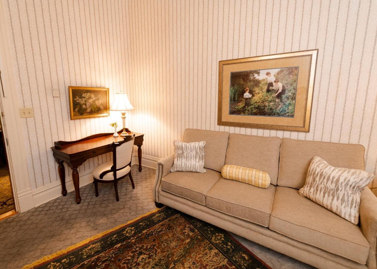 Captain Henderson House Hotel Arkadelphia Buitenkant foto
