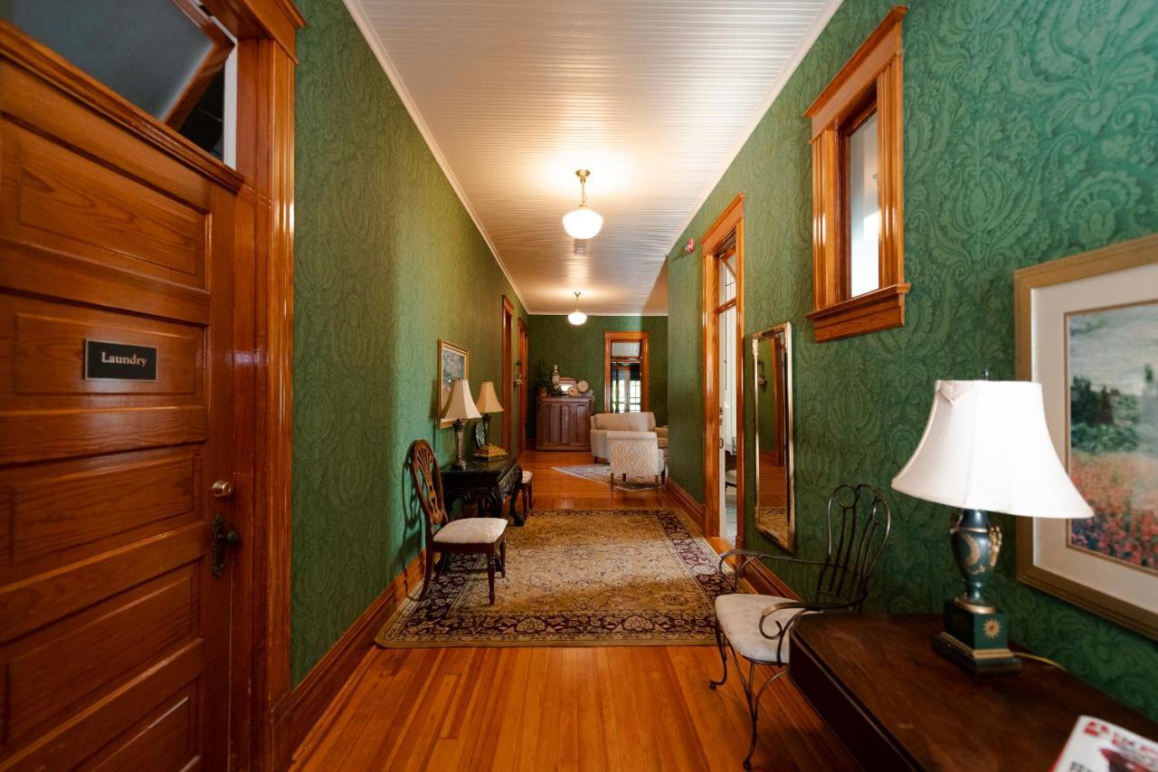 Captain Henderson House Hotel Arkadelphia Buitenkant foto