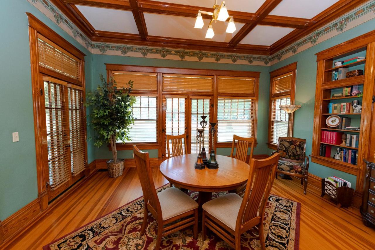 Captain Henderson House Hotel Arkadelphia Buitenkant foto