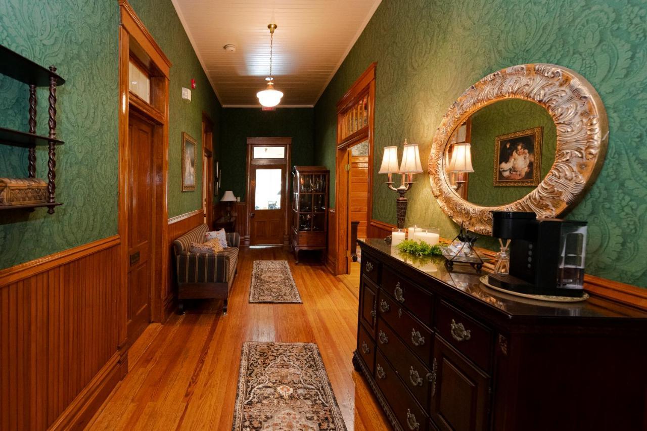 Captain Henderson House Hotel Arkadelphia Buitenkant foto