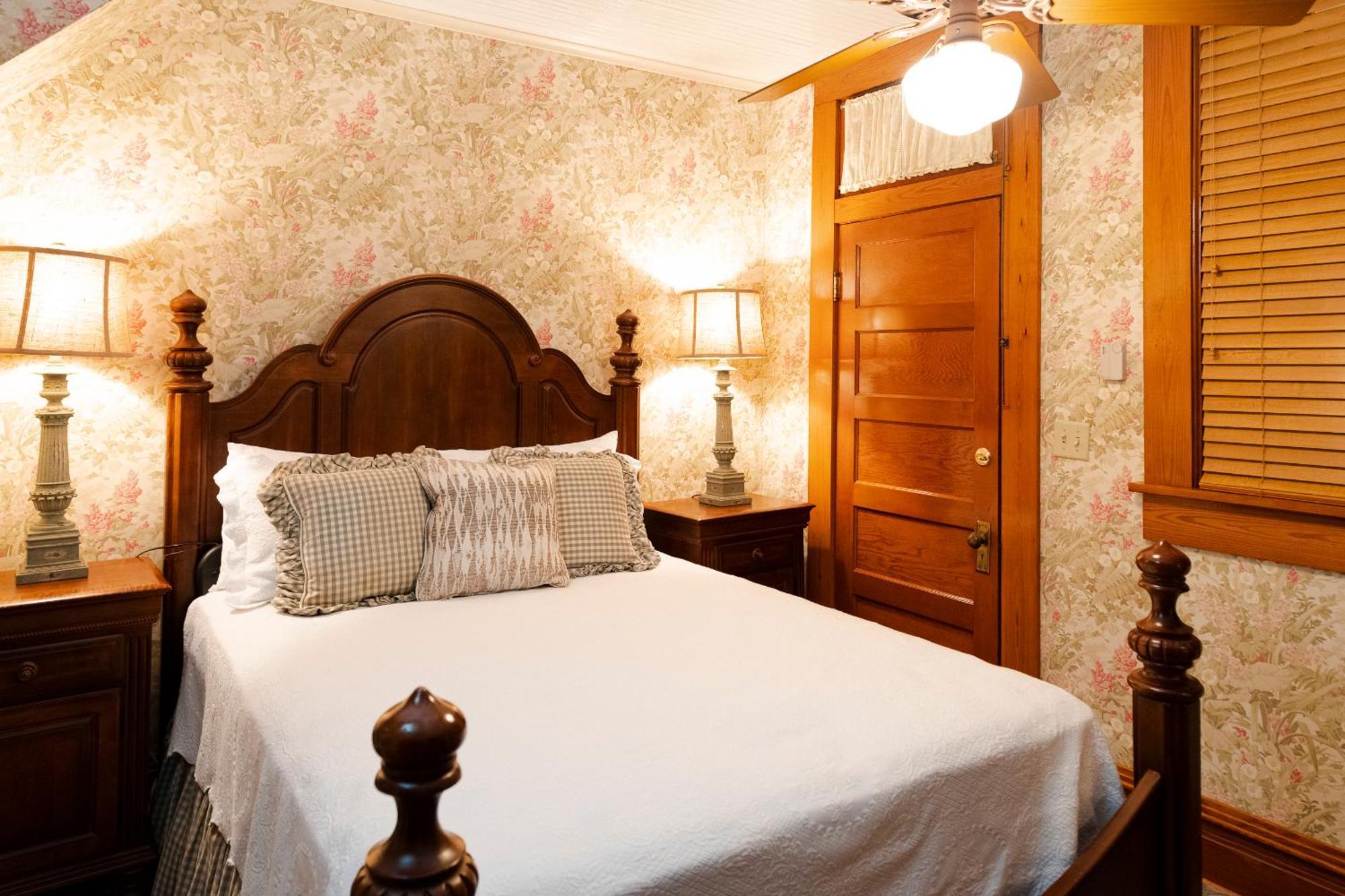 Captain Henderson House Hotel Arkadelphia Kamer foto